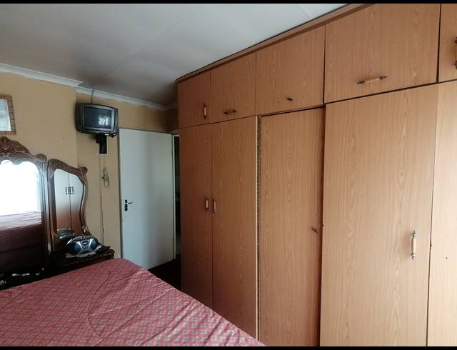 4 BEDROOM FREESTANDING SOLD IN KANANA